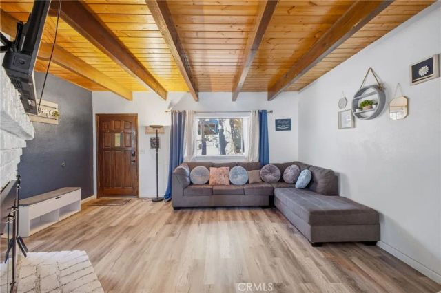 33061 Bluebird, Running Springs, CA 92382