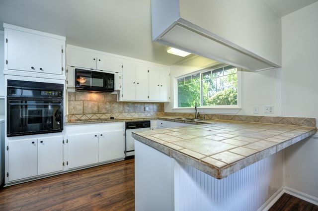 4301 Alsace Ct, Fair Oaks, CA 95628
