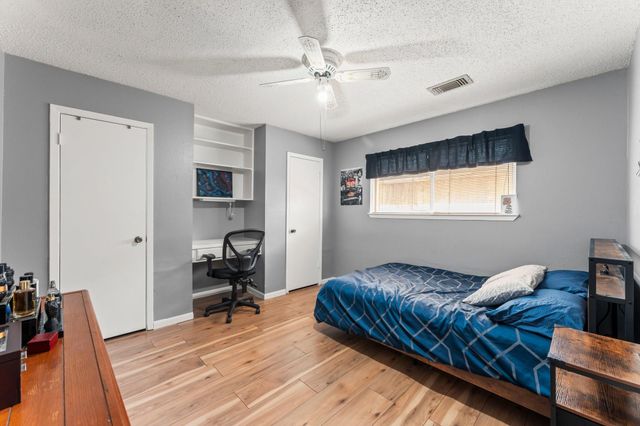 6103 Sunnygate Drive, Spring, TX 77373