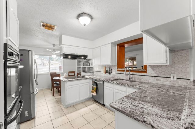 6103 Sunnygate Drive, Spring, TX 77373