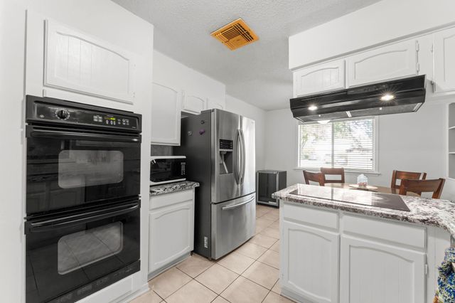 6103 Sunnygate Drive, Spring, TX 77373