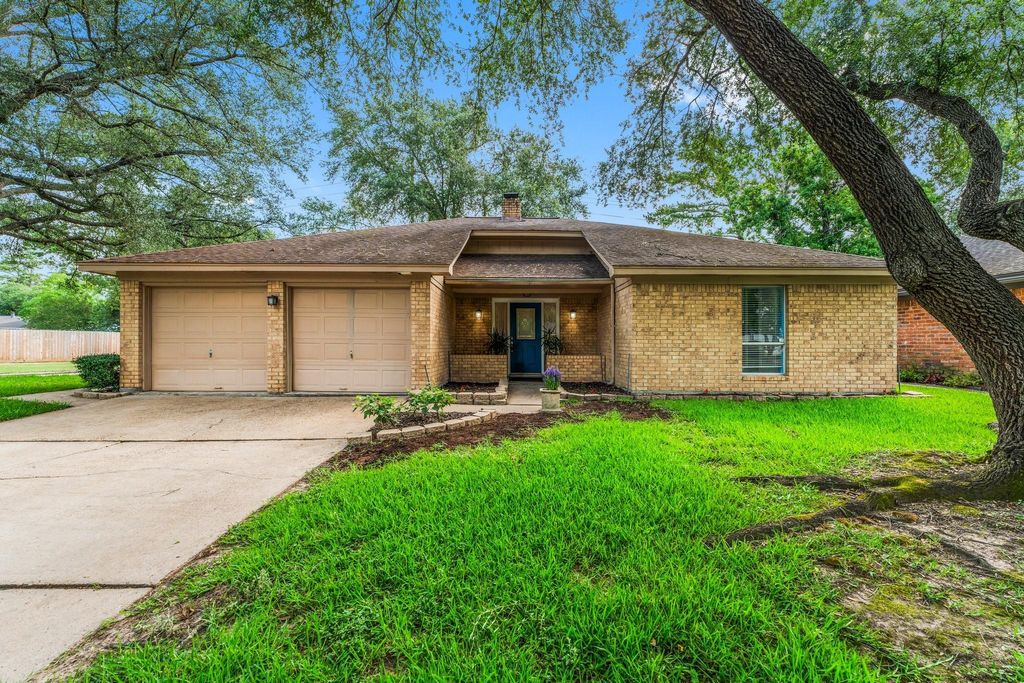 6103 Sunnygate Drive, Spring, TX 77373