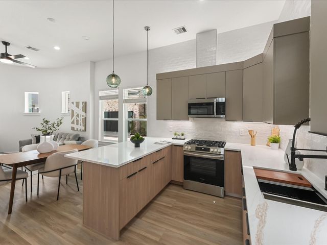 2595 Paul Quinn Street, Houston, TX 77091