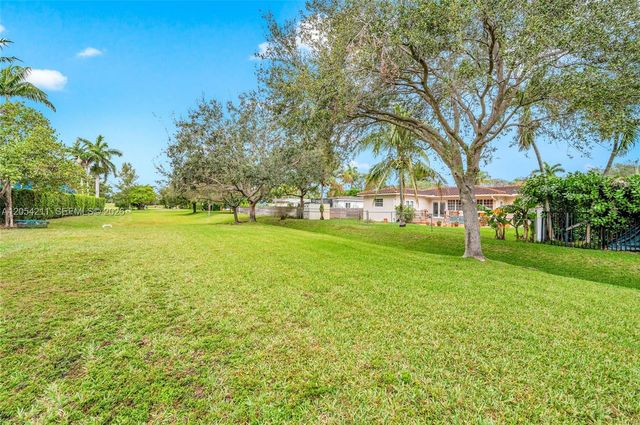 1080 NE 104th St, Miami Shores, FL 33138