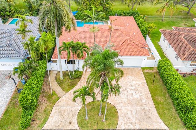 1080 NE 104th St, Miami Shores, FL 33138