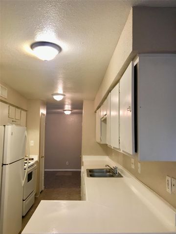 6200 W Tidwell Road 602, Houston, TX 77092