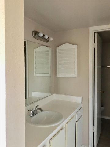 6200 W Tidwell Road 602, Houston, TX 77092