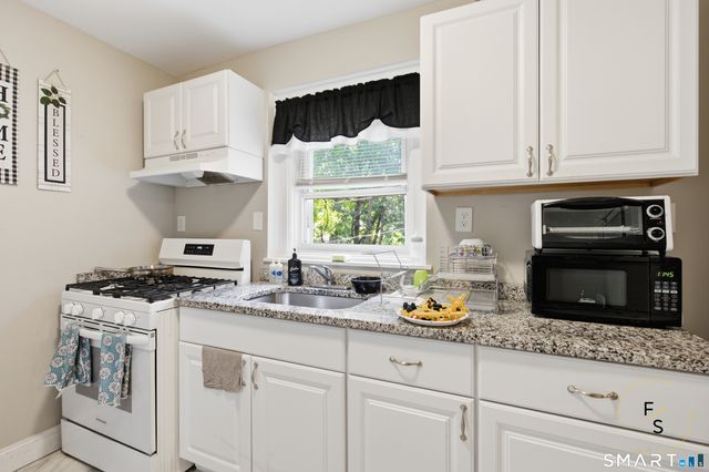 24 Park Terrace, Hartford, CT 06106