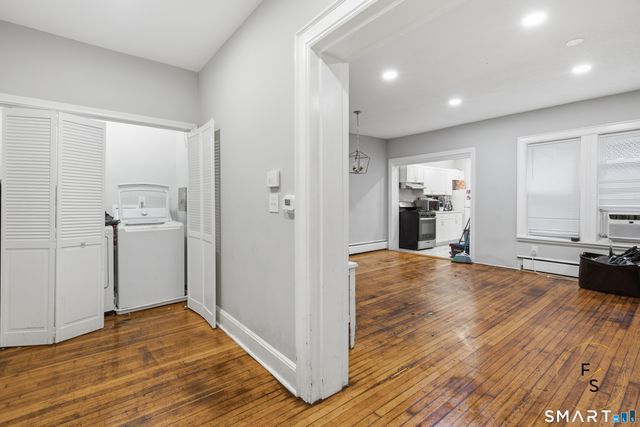 24 Park Terrace, Hartford, CT 06106