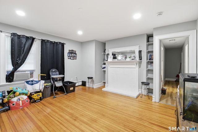 24 Park Terrace, Hartford, CT 06106