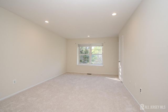 4 Pond View Drive, Plainsboro, NJ 08536