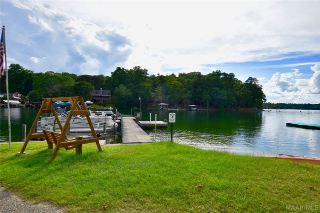 40 2nd Retreat ., Eclectic, AL 36024