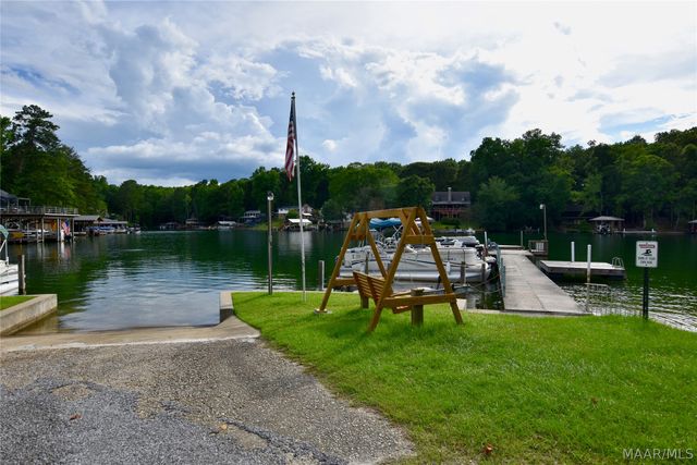 40 2nd Retreat ., Eclectic, AL 36024