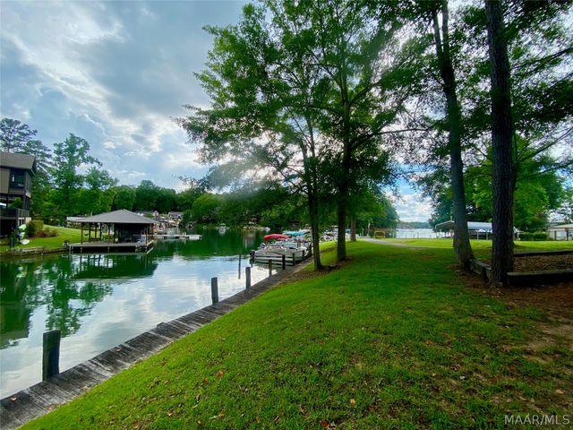 40 2nd Retreat ., Eclectic, AL 36024