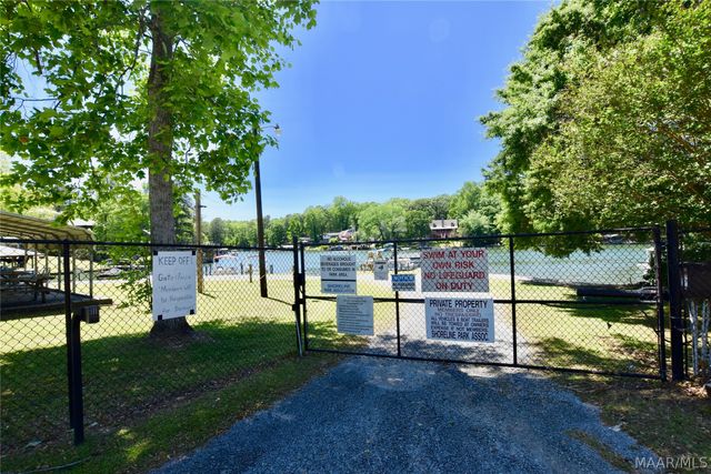 40 2nd Retreat ., Eclectic, AL 36024