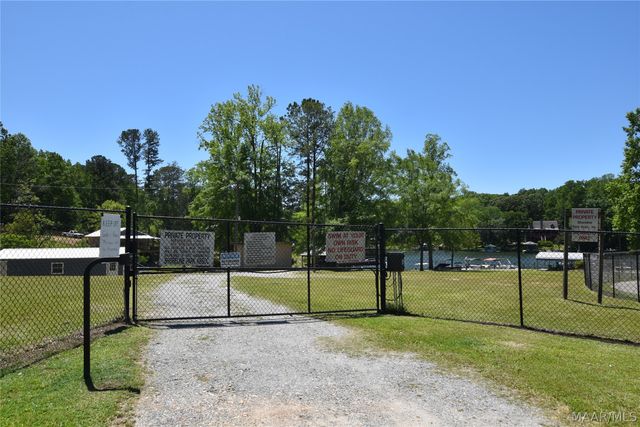 40 2nd Retreat ., Eclectic, AL 36024