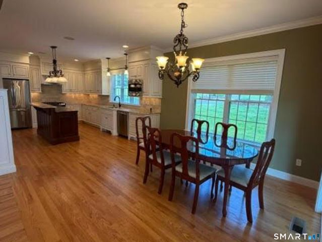 90 Apple Gate 95, Southington, CT 06489