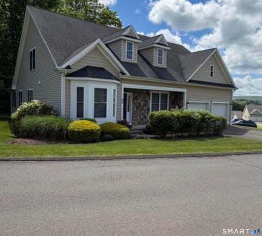 90 Apple Gate 95, Southington, CT 06489