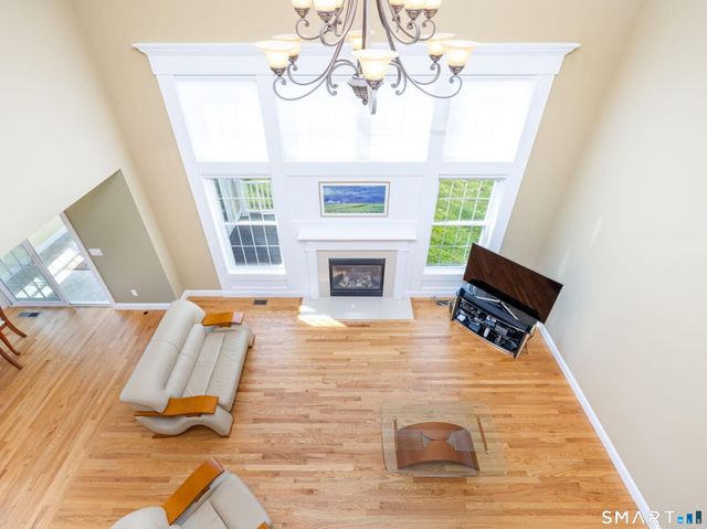 90 Apple Gate 95, Southington, CT 06489