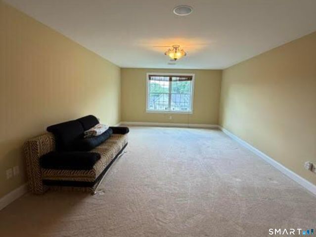 90 Apple Gate 95, Southington, CT 06489