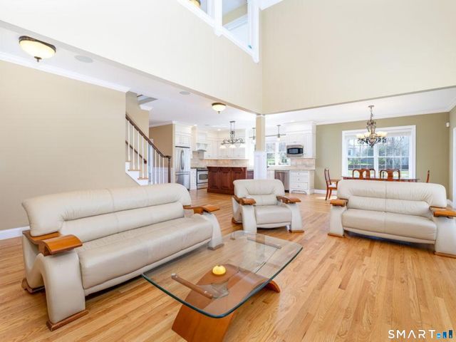90 Apple Gate 95, Southington, CT 06489