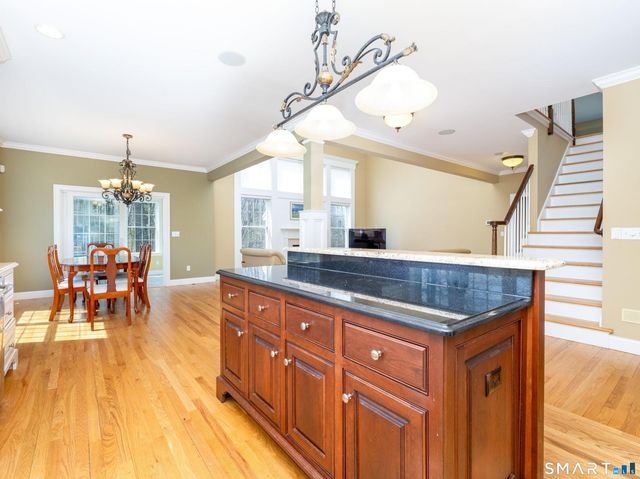 90 Apple Gate 95, Southington, CT 06489