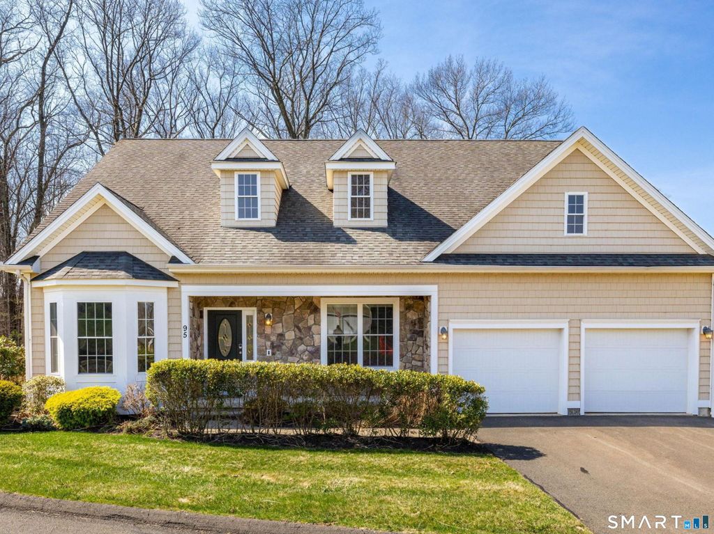 90 Apple Gate 95, Southington, CT 06489