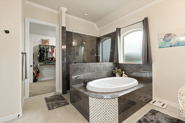 716 Coastal Meadows Court, Granbury, TX 76049