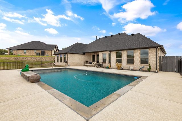 716 Coastal Meadows Court, Granbury, TX 76049
