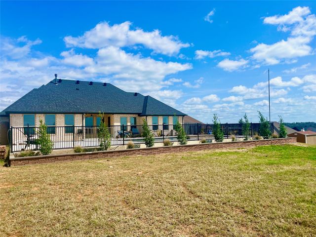 716 Coastal Meadows Court, Granbury, TX 76049