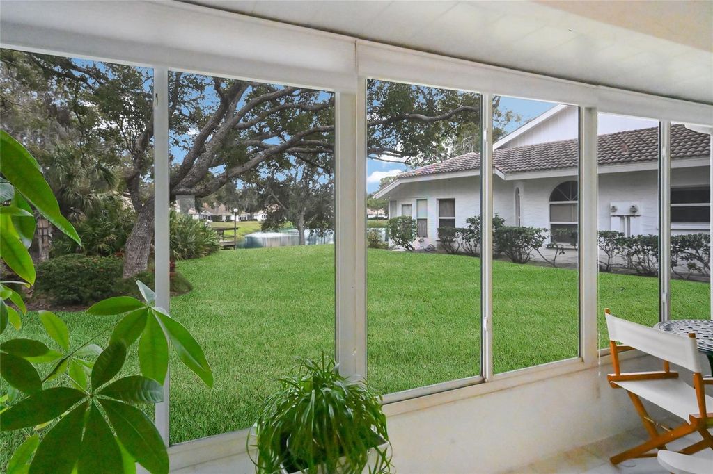 Image 13 of property listing at 5729 GARDEN LAKES PALM, Bradenton, FL 34203