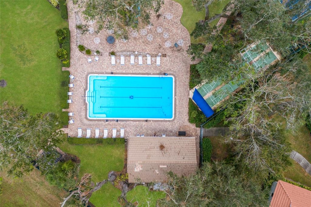 Image 42 of property listing at 5729 GARDEN LAKES PALM, Bradenton, FL 34203