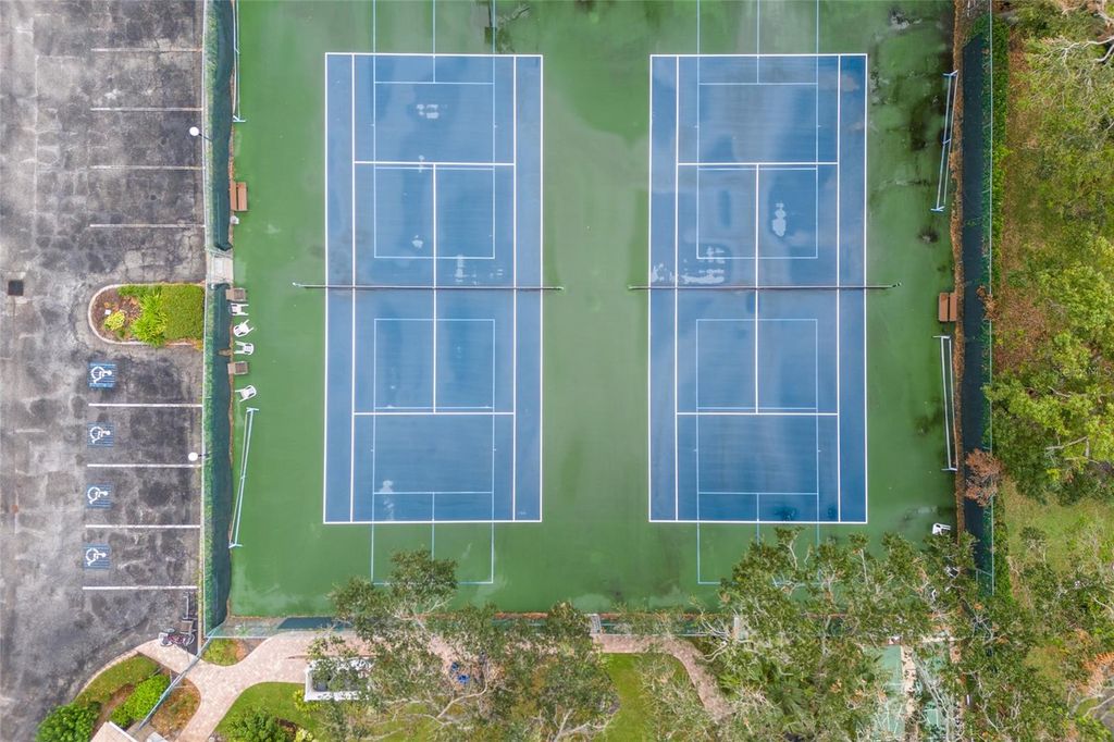 Image 43 of property listing at 5729 GARDEN LAKES PALM, Bradenton, FL 34203