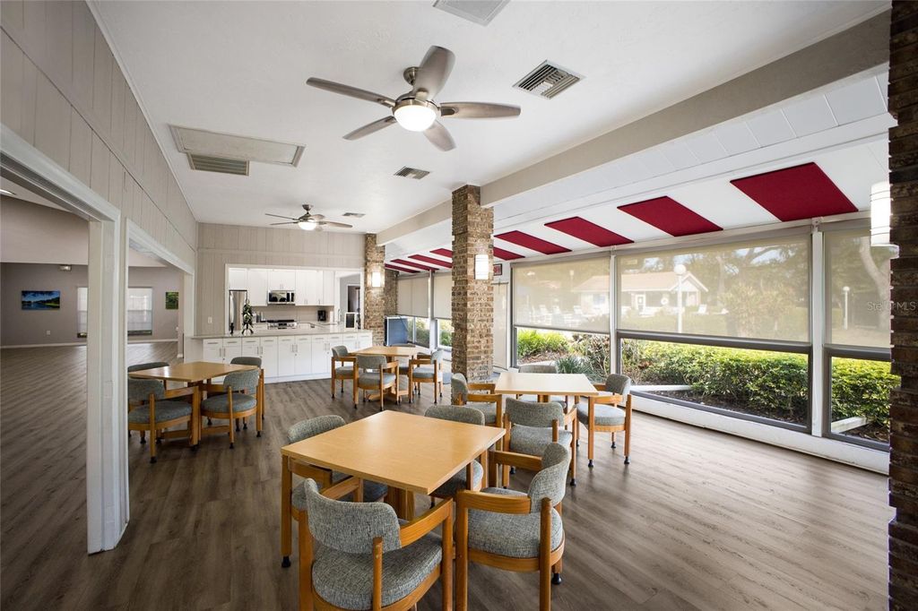 Image 47 of property listing at 5729 GARDEN LAKES PALM, Bradenton, FL 34203