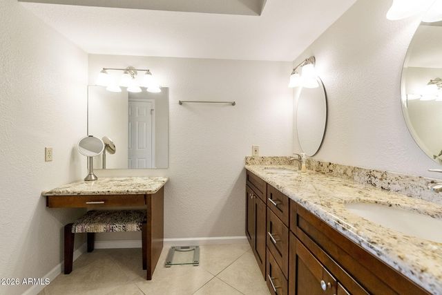 607 S DESERT FLOWER Drive, Mesa, AZ 85208