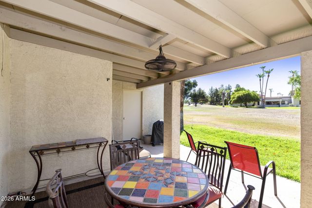607 S DESERT FLOWER Drive, Mesa, AZ 85208
