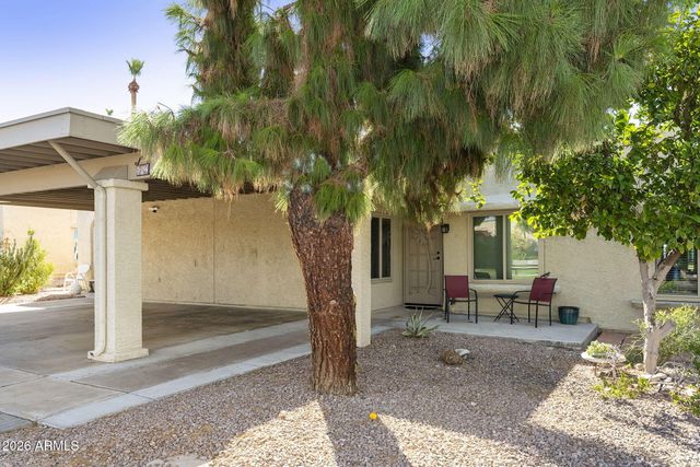 607 S DESERT FLOWER Drive, Mesa, AZ 85208