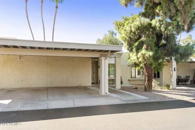 607 S DESERT FLOWER Drive, Mesa, AZ 85208