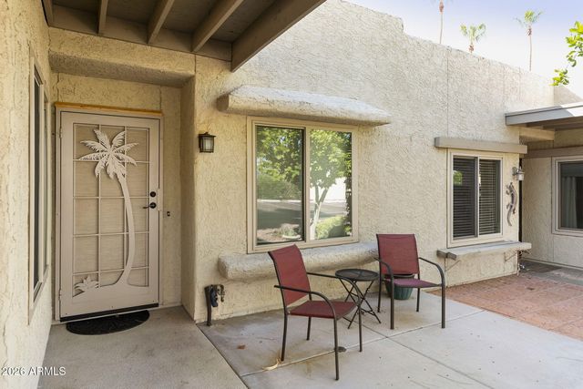 607 S DESERT FLOWER Drive, Mesa, AZ 85208