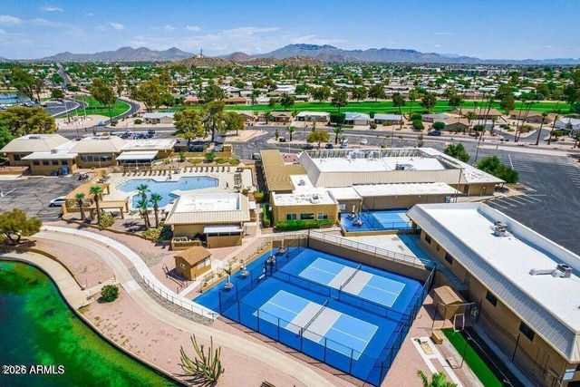 607 S DESERT FLOWER Drive, Mesa, AZ 85208