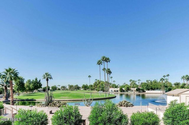 607 S DESERT FLOWER Drive, Mesa, AZ 85208