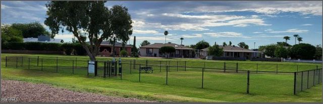 607 S DESERT FLOWER Drive, Mesa, AZ 85208