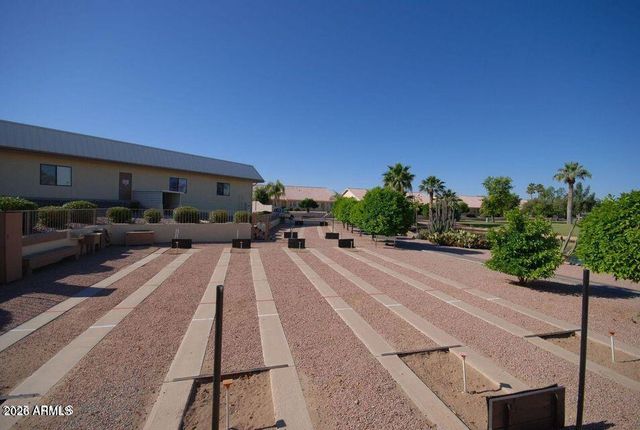 607 S DESERT FLOWER Drive, Mesa, AZ 85208