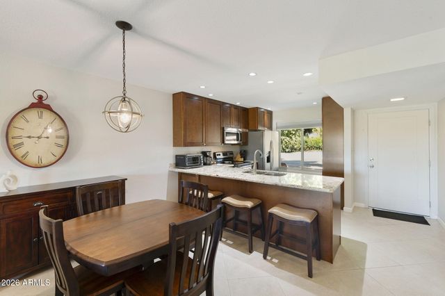 607 S DESERT FLOWER Drive, Mesa, AZ 85208