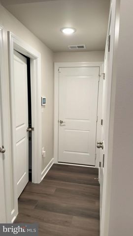 7224 MOUNTAINEER DR, Alexandria, VA 22306