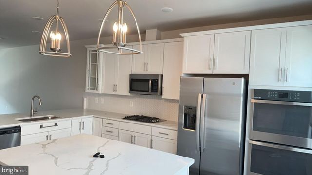 7224 MOUNTAINEER DR, Alexandria, VA 22306