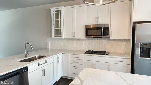 7224 MOUNTAINEER DR, Alexandria, VA 22306