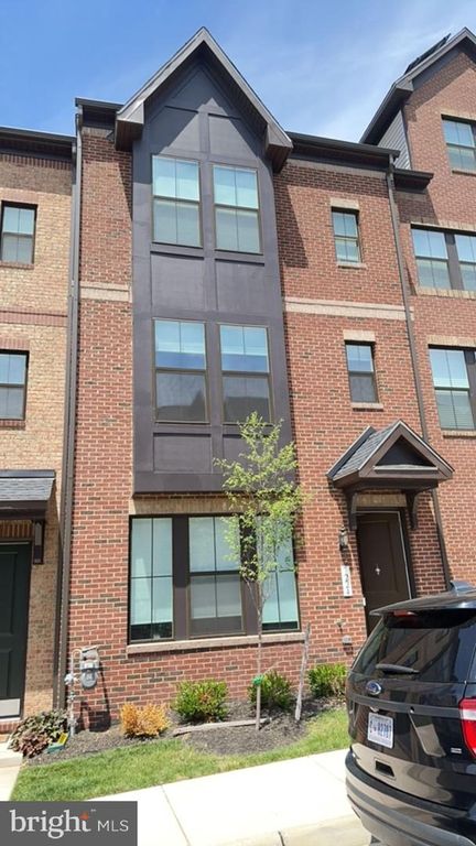 7224 MOUNTAINEER DR, Alexandria, VA 22306