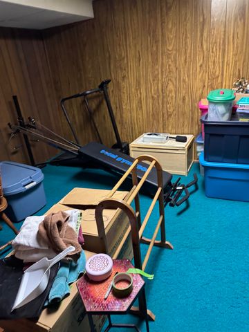 2351 S Grove St, Wichita, KS 67211