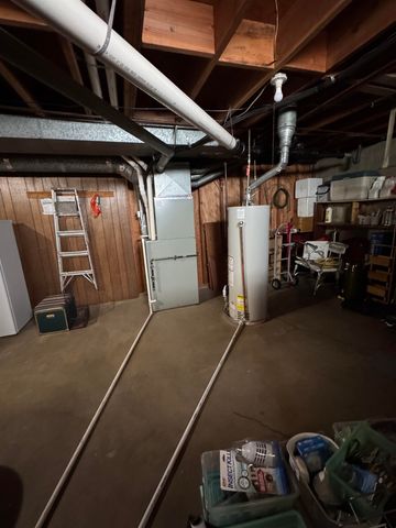 2351 S Grove St, Wichita, KS 67211